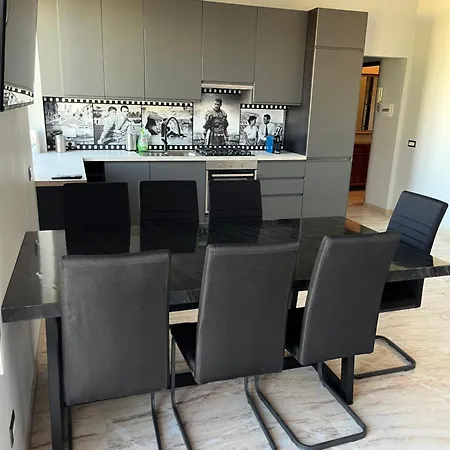 Nero Apartament Nettuno